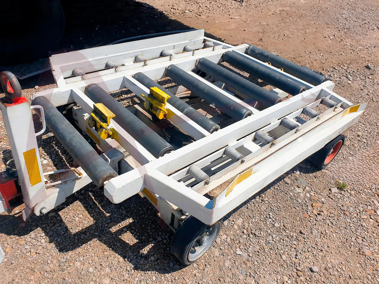 TEMG TG-0010 - Équipement aéroportuaire: photos 1 TEMG TG-0010 - Équipement aéroportuaire: photos 1