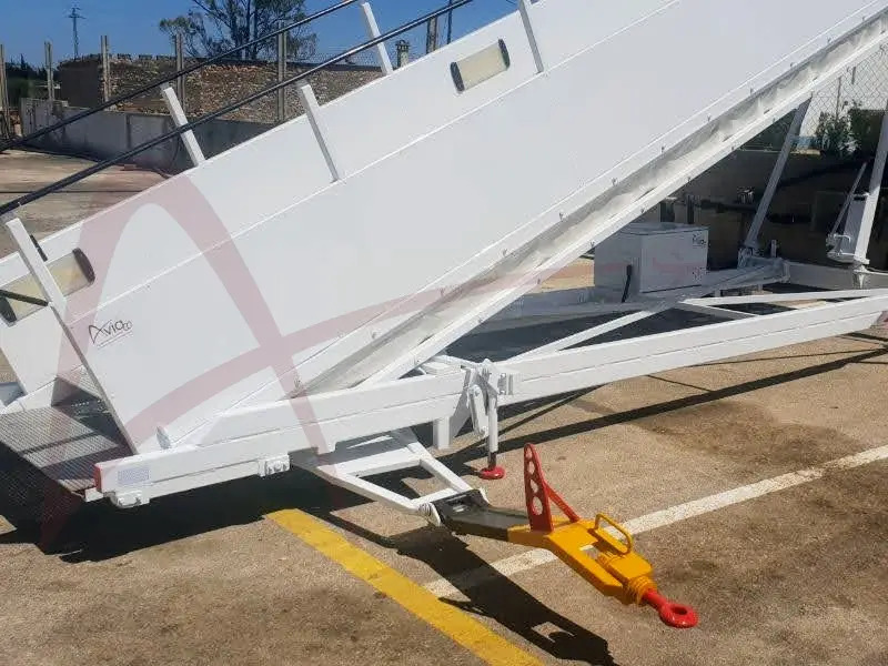 HUNERT 5.17-01 - Escalier d'embarquement: photos 4 HUNERT 5.17-01 - Escalier d'embarquement: photos 4