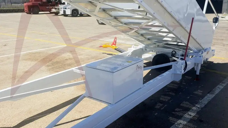 HUNERT 5.17-01 - Escalier d'embarquement: photos 2 HUNERT 5.17-01 - Escalier d'embarquement: photos 2