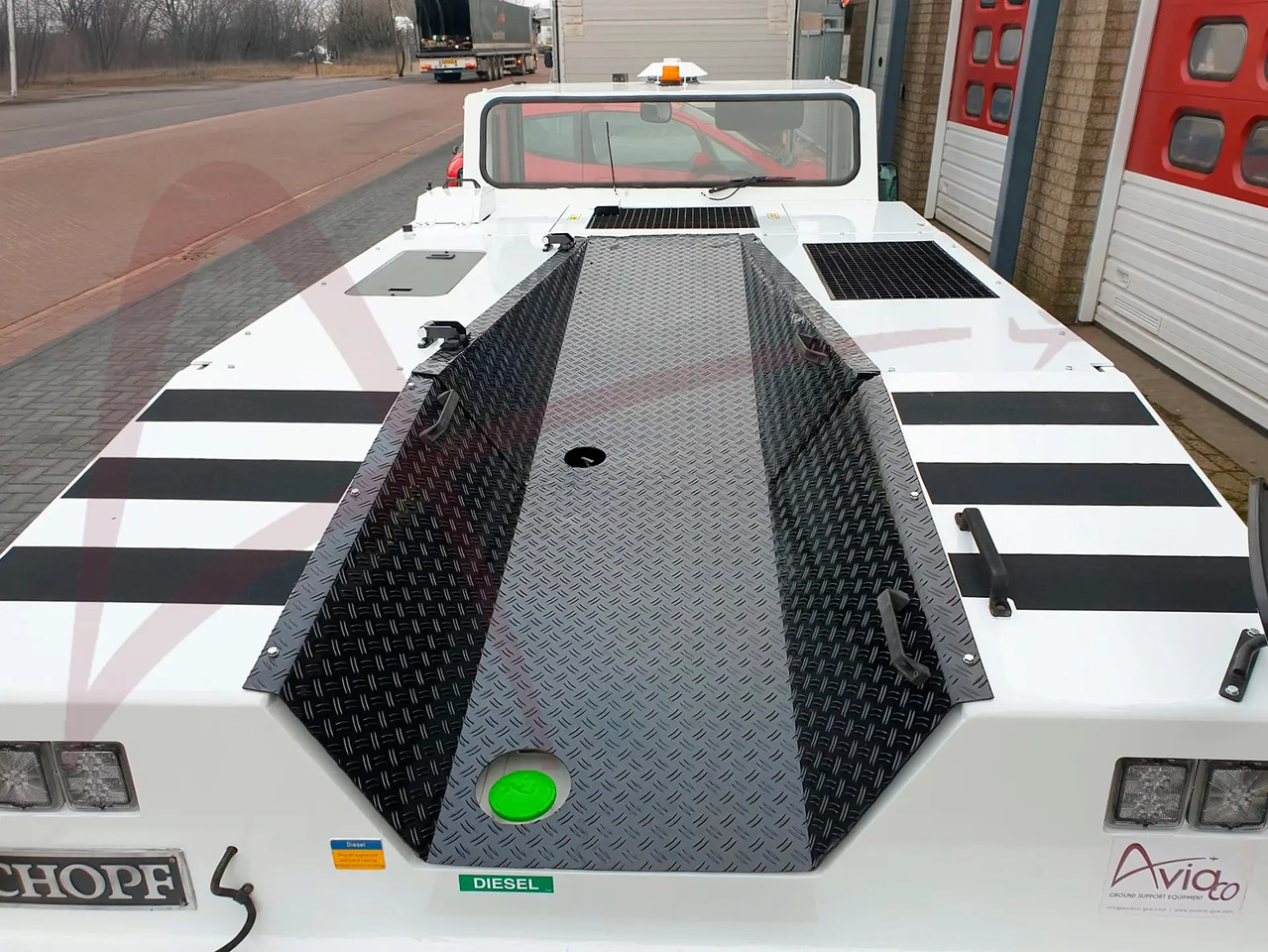 SCHOPF F110 - Tracteur d'avions: photos 3 SCHOPF F110 - Tracteur d'avions: photos 3