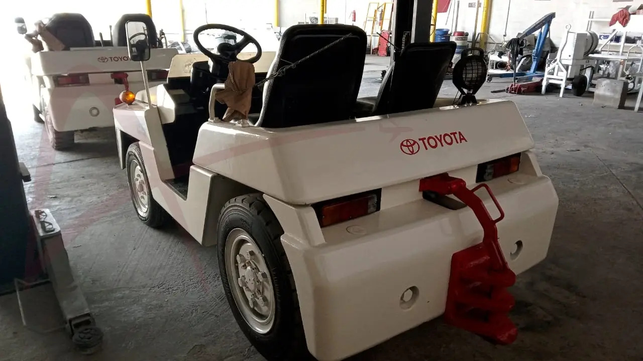 TOYOTA 02-2TD25 - Tracteur à bagages: photos 2 TOYOTA 02-2TD25 - Tracteur à bagages: photos 2