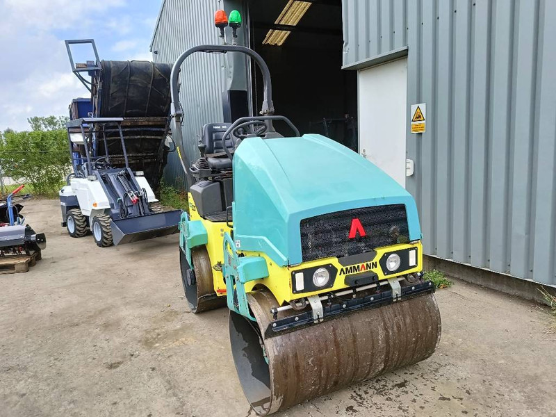 Ammann ARX 26 -2 double drum roller compactor wals - Compacteur: photos 2 Ammann ARX 26 -2 double drum roller compactor wals - Compacteur: photos 2