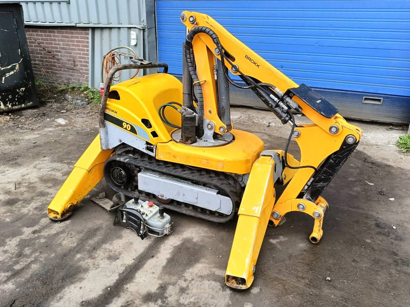 Brokk 90 husqvarna robot remote excavator digger - Pelle sur chenille: photos 1 Brokk 90 husqvarna robot remote excavator digger - Pelle sur chenille: photos 1