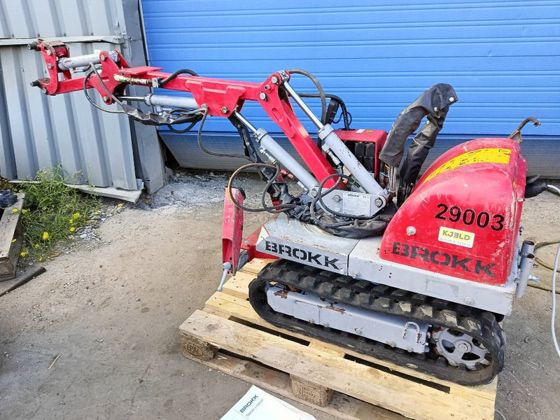 Brokk mini cut 40 demolition robot remote controlled - Pelle sur chenille: photos 2 Brokk mini cut 40 demolition robot remote controlled - Pelle sur chenille: photos 2