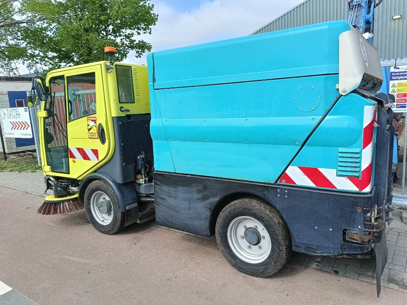 Bucher CityCat 2020 vacuum water bezemwagen veegmachine - Balayeuse de voirie: photos 5 Bucher CityCat 2020 vacuum water bezemwagen veegmachine - Balayeuse de voirie: photos 5