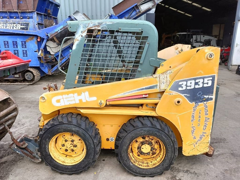 Gehl 3935 3840 schranklader loader skid steer bobcat - Mini chargeuse: photos 2 Gehl 3935 3840 schranklader loader skid steer bobcat - Mini chargeuse: photos 2