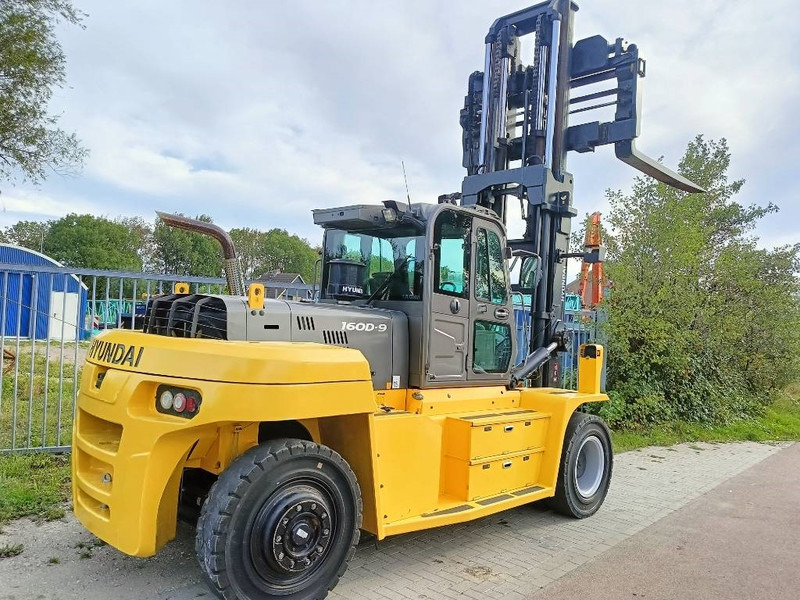 Hyundai 160 D-9 heftruck forklift stapler 16 ton CE - Chariot élévateur diesel: photos 2 Hyundai 160 D-9 heftruck forklift stapler 16 ton CE - Chariot élévateur diesel: photos 2