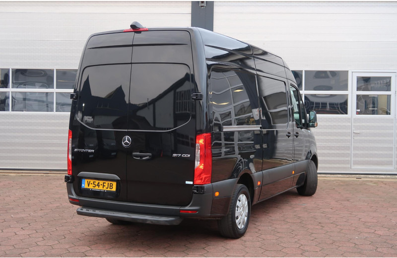 Mercedes-Benz Sprinter 317 CDI L2H2 AUT/ CAMERA/ MBUX/ CRUISE/ AIRCO - Fourgon utilitaire: photos 4 Mercedes-Benz Sprinter 317 CDI L2H2 AUT/ CAMERA/ MBUX/ CRUISE/ AIRCO - Fourgon utilitaire: photos 4