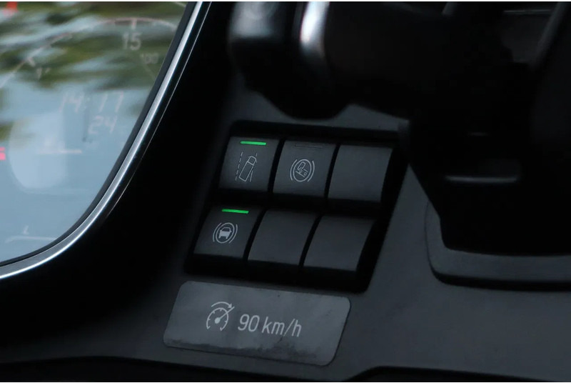 Scania S450 NGS RETARDER/ 2X TANK/ ACC/ PARK CLIMA/ DIFF LOCK - Tracteur routier: photos 2 Scania S450 NGS RETARDER/ 2X TANK/ ACC/ PARK CLIMA/ DIFF LOCK - Tracteur routier: photos 2