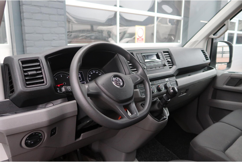 Volkswagen Crafter 35 2.0 TDI LAADKLEP/ AIRCO/ CRUISE - Fourgon grand volume: photos 2 Volkswagen Crafter 35 2.0 TDI LAADKLEP/ AIRCO/ CRUISE - Fourgon grand volume: photos 2