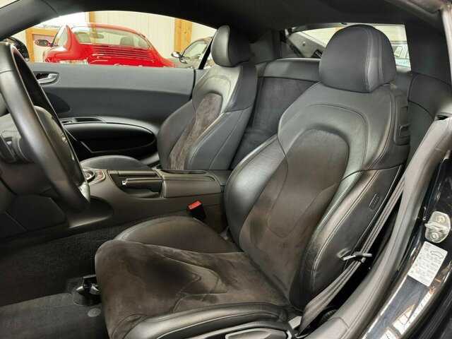 AUDI R8 4.2 FSI V8 quattro Coupé... - Voiture: photos 5 AUDI R8 4.2 FSI V8 quattro Coupé... - Voiture: photos 5