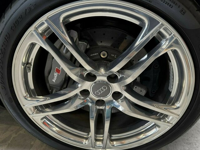 AUDI R8 4.2 FSI V8 quattro Coupé... - Voiture: photos 2 AUDI R8 4.2 FSI V8 quattro Coupé... - Voiture: photos 2