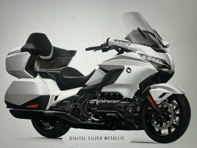 HONDA Goldwing GL 1800 DCT Tour 50th Anniversary... - Motocyclette: photos 2 HONDA Goldwing GL 1800 DCT Tour 50th Anniversary... - Motocyclette: photos 2