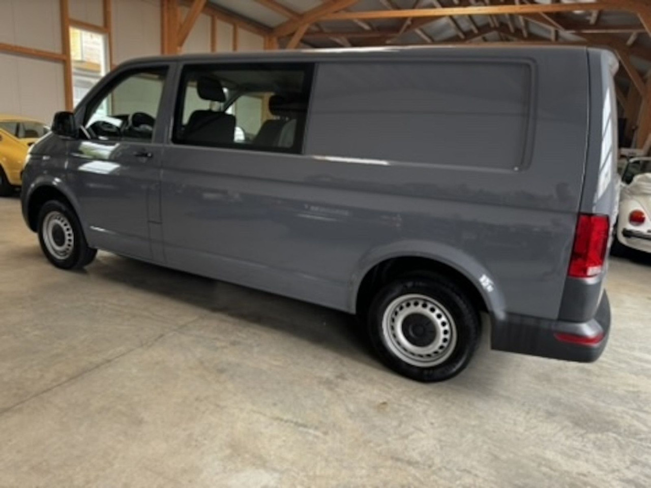 Volkswagen T6.1 lang 5-Sitzer 2.0 TDI 4Motion LKW - Fourgonnette: photos 2 Volkswagen T6.1 lang 5-Sitzer 2.0 TDI 4Motion LKW - Fourgonnette: photos 2