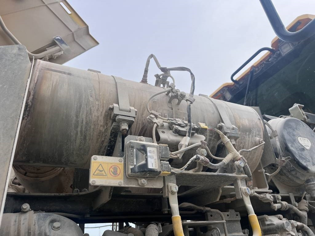 Chargeuse sur pneus KOMATSU WA475-10EO: photos 33