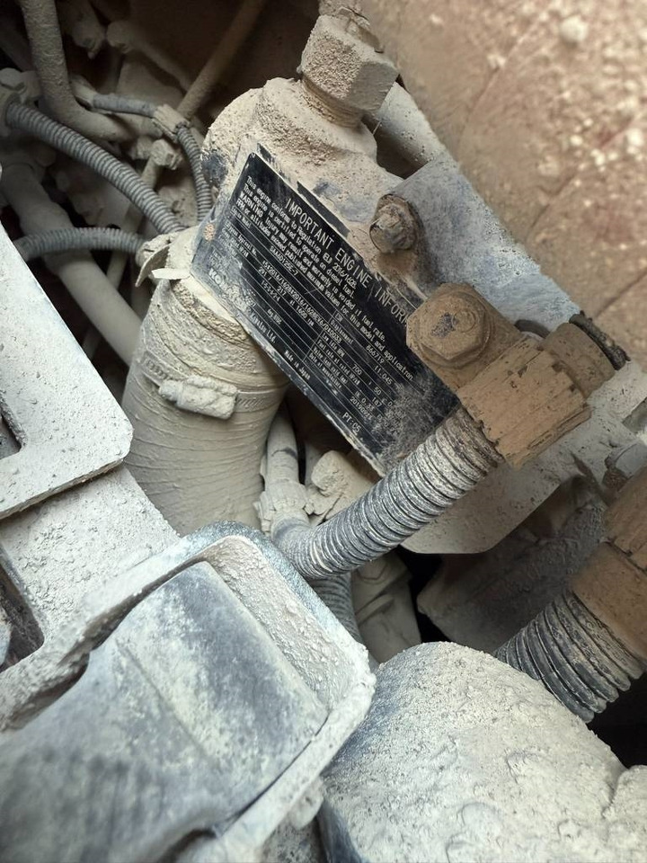 Chargeuse sur pneus KOMATSU WA475-10EO: photos 15