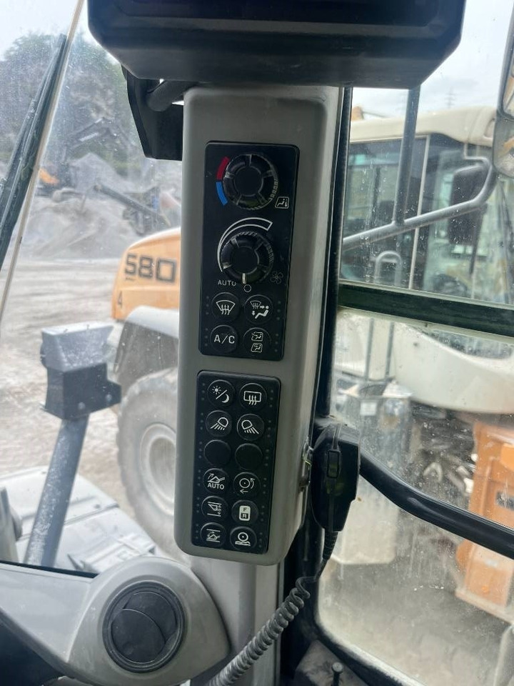 Chargeuse sur pneus KOMATSU WA475-10EO: photos 22
