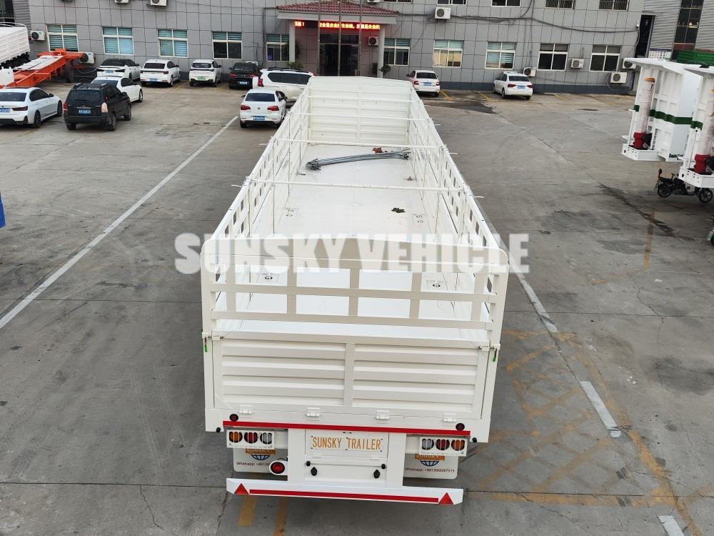 Semi-remorque plateau pour transport de matériaux granulaires neuf SUNSKY: photos 6 Semi-remorque plateau pour transport de matériaux granulaires neuf SUNSKY: photos 6