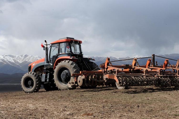 XCMG Factory KAT1204 Farm Tractor 4x4 Agriculture Machinery Tractors for Sale Price - Tracteur agricole: photos 5 XCMG Factory KAT1204 Farm Tractor 4x4 Agriculture Machinery Tractors for Sale Price - Tracteur agricole: photos 5