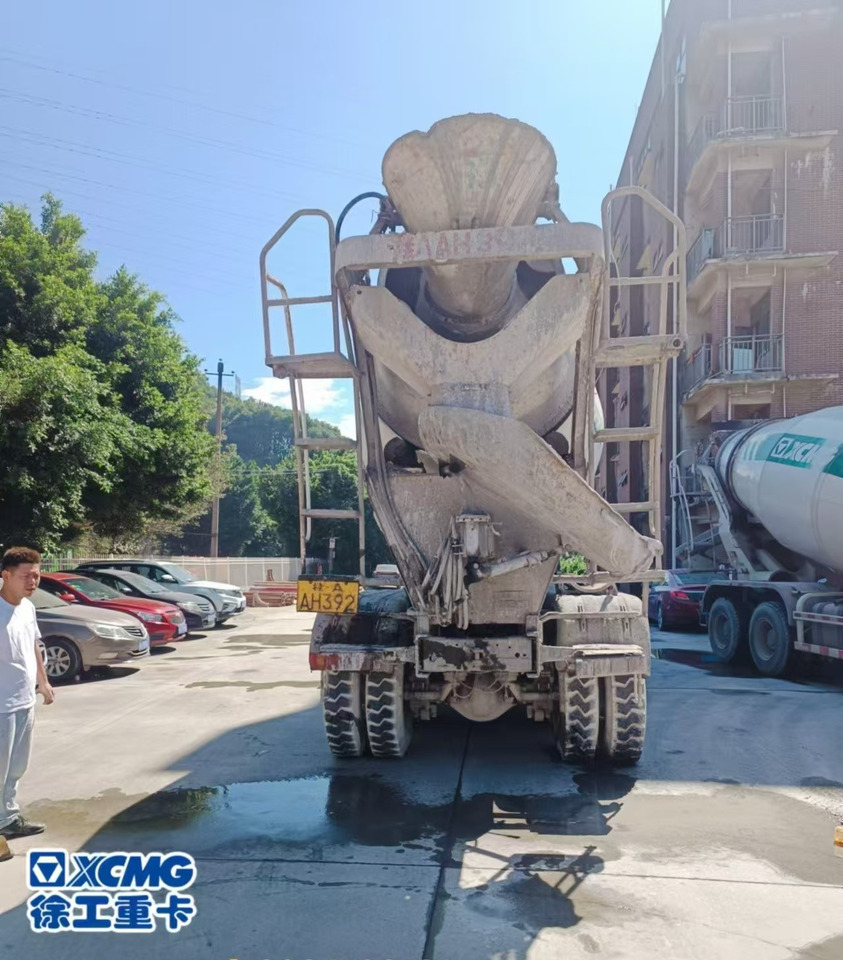 XCMG Official 12cbm Concrete Mixer Drum G4804D Used Mobile Concrete Mixers Truck For Sale - Camion malaxeur: photos 4 XCMG Official 12cbm Concrete Mixer Drum G4804D Used Mobile Concrete Mixers Truck For Sale - Camion malaxeur: photos 4
