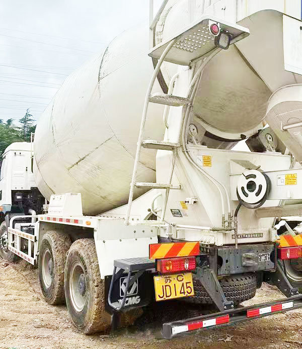 XCMG Official 2019 Year G14K Concrete Mixer Truck 14m3 Used Concrete Truck Mixer - Camion malaxeur: photos 3 XCMG Official 2019 Year G14K Concrete Mixer Truck 14m3 Used Concrete Truck Mixer - Camion malaxeur: photos 3