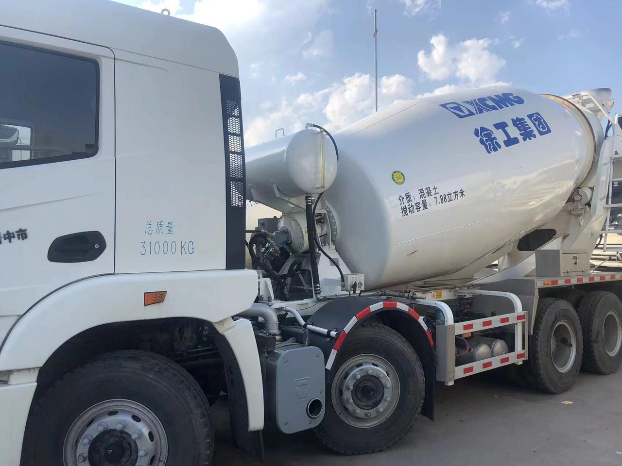 XCMG Official G12V Used Cement Mixer Truck Second Hand Diesel Concrete Mixer Truck - Camion malaxeur: photos 2 XCMG Official G12V Used Cement Mixer Truck Second Hand Diesel Concrete Mixer Truck - Camion malaxeur: photos 2