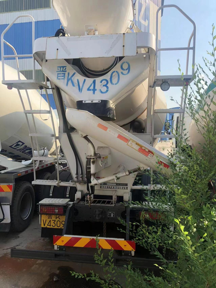 XCMG Official G12V Used Cement Mixer Truck Second Hand Diesel Concrete Mixer Truck - Camion malaxeur: photos 5 XCMG Official G12V Used Cement Mixer Truck Second Hand Diesel Concrete Mixer Truck - Camion malaxeur: photos 5
