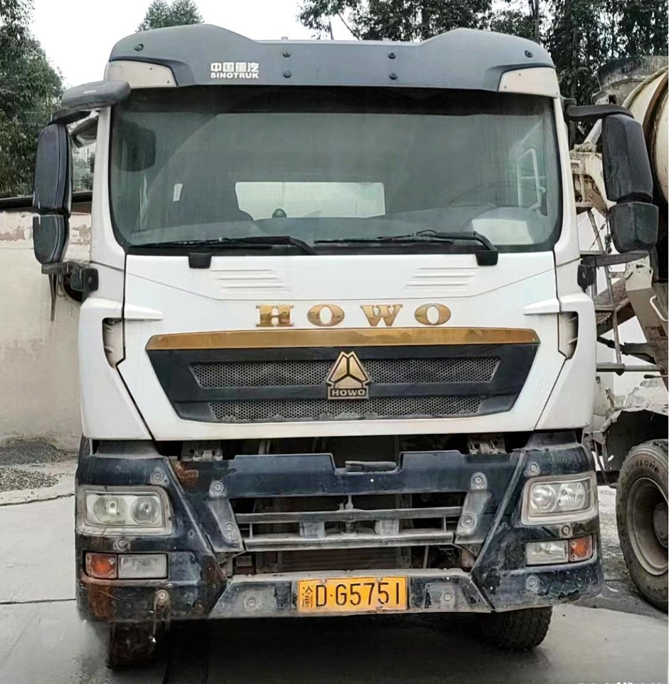 XCMG Official G4804B Used Cement Concrete Mixer 12m³ Concrete Mixer Truck HOWO - Camion malaxeur: photos 3 XCMG Official G4804B Used Cement Concrete Mixer 12m³ Concrete Mixer Truck HOWO - Camion malaxeur: photos 3