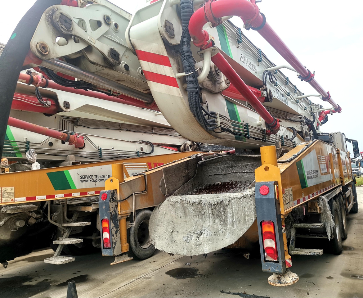 XCMG Official HB52V Used Mobile Concrete Pump 52m Truck Mounted Concrete Pump Price - Camion pompe: photos 4 XCMG Official HB52V Used Mobile Concrete Pump 52m Truck Mounted Concrete Pump Price - Camion pompe: photos 4