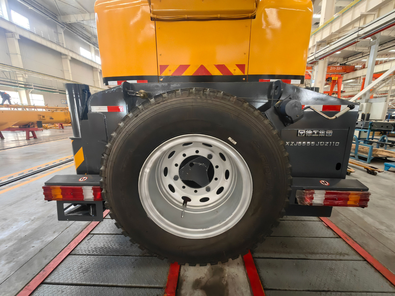 XCMG Official Mobile Crane Machine XCT110 110t Used Truck Crane For Sale - Grue mobile: photos 3 XCMG Official Mobile Crane Machine XCT110 110t Used Truck Crane For Sale - Grue mobile: photos 3