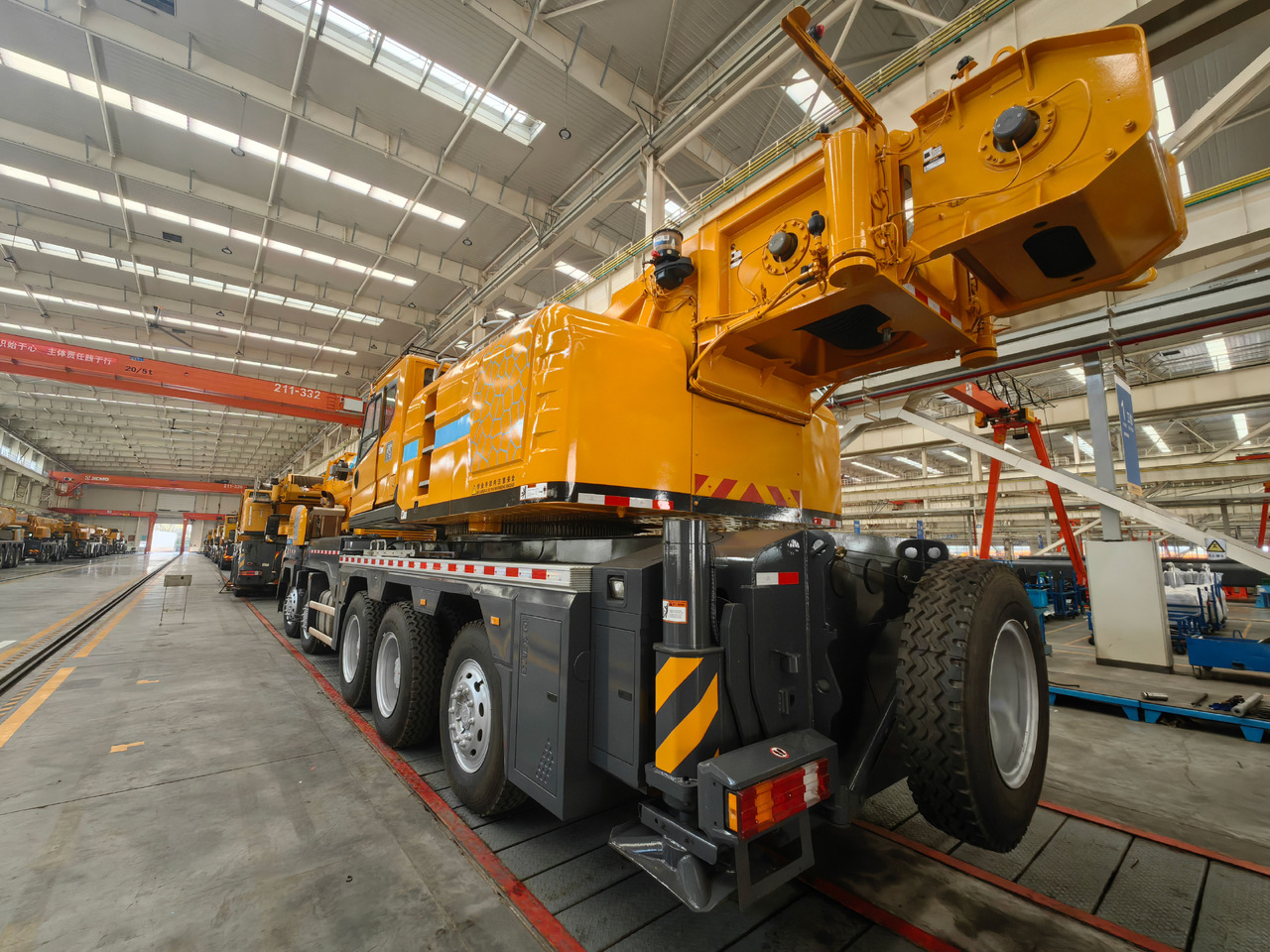 XCMG Official Mobile Crane Machine XCT110 110t Used Truck Crane For Sale - Grue mobile: photos 2 XCMG Official Mobile Crane Machine XCT110 110t Used Truck Crane For Sale - Grue mobile: photos 2