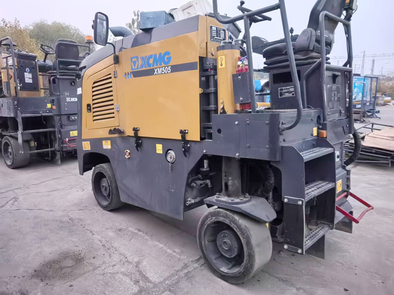XCMG Official Second Hand Road Building Machine XM505 Small Asphalt Milling Machine For Sale - Fraiseuse à froid: photos 3 XCMG Official Second Hand Road Building Machine XM505 Small Asphalt Milling Machine For Sale - Fraiseuse à froid: photos 3