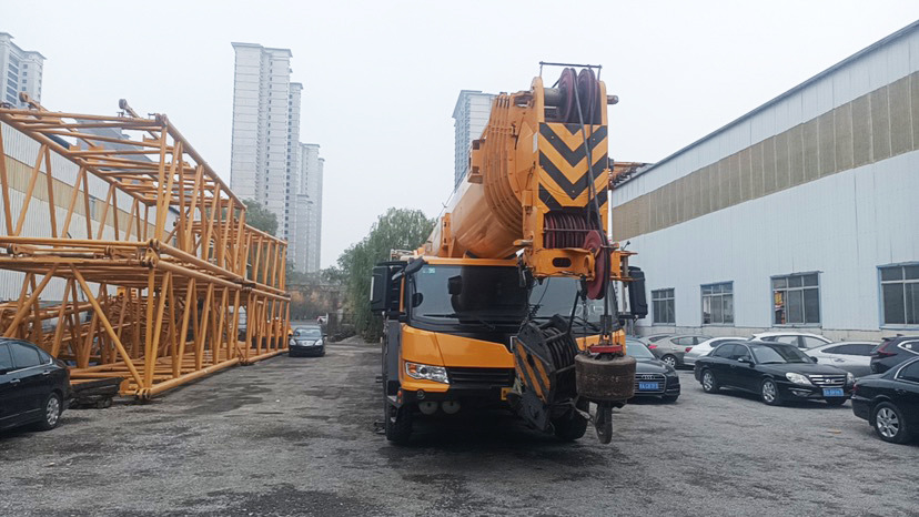 XCMG Official Used Pickup Truck Crane XCA130L7_1 300ton Truck Crane Price - Grue tout-terrain: photos 3 XCMG Official Used Pickup Truck Crane XCA130L7_1 300ton Truck Crane Price - Grue tout-terrain: photos 3