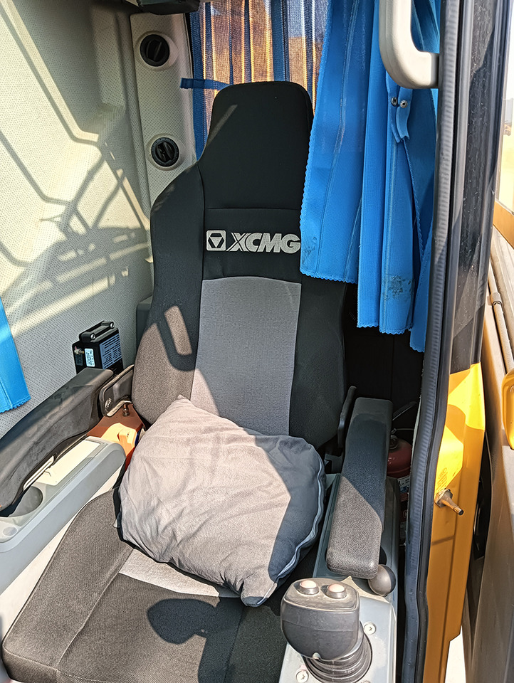 XCMG XCA500 used 500 ton hydraulic telescopic boom all terrain crane - Grue tout-terrain: photos 2 XCMG XCA500 used 500 ton hydraulic telescopic boom all terrain crane - Grue tout-terrain: photos 2