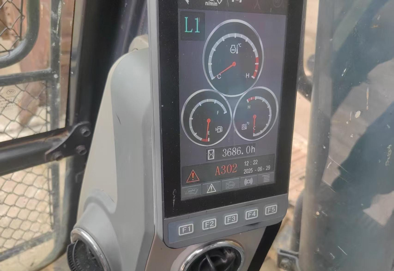 XCMG XE215DA 20ton medium used crawler excavator hydraulic price - Pelle sur chenille: photos 5 XCMG XE215DA 20ton medium used crawler excavator hydraulic price - Pelle sur chenille: photos 5