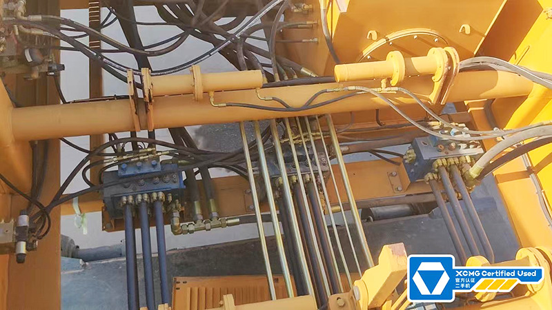 XCMG XGC650 650 ton second hand crawler crane for sale - Grue sur chenilles: photos 2 XCMG XGC650 650 ton second hand crawler crane for sale - Grue sur chenilles: photos 2