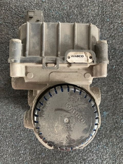 1867005   DAF XF 106 truck - Valve de frein pour Camion: photos 1 1867005   DAF XF 106 truck - Valve de frein pour Camion: photos 1