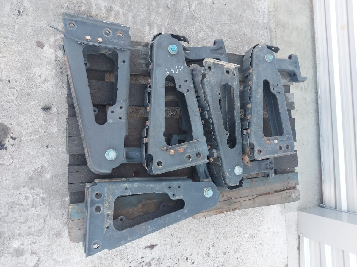 Cabin suspension A Mercedes-Benz ACTROS MP4 truck - Suspension de cabine pour Camion: photos 1 Cabin suspension A Mercedes-Benz ACTROS MP4 truck - Suspension de cabine pour Camion: photos 1