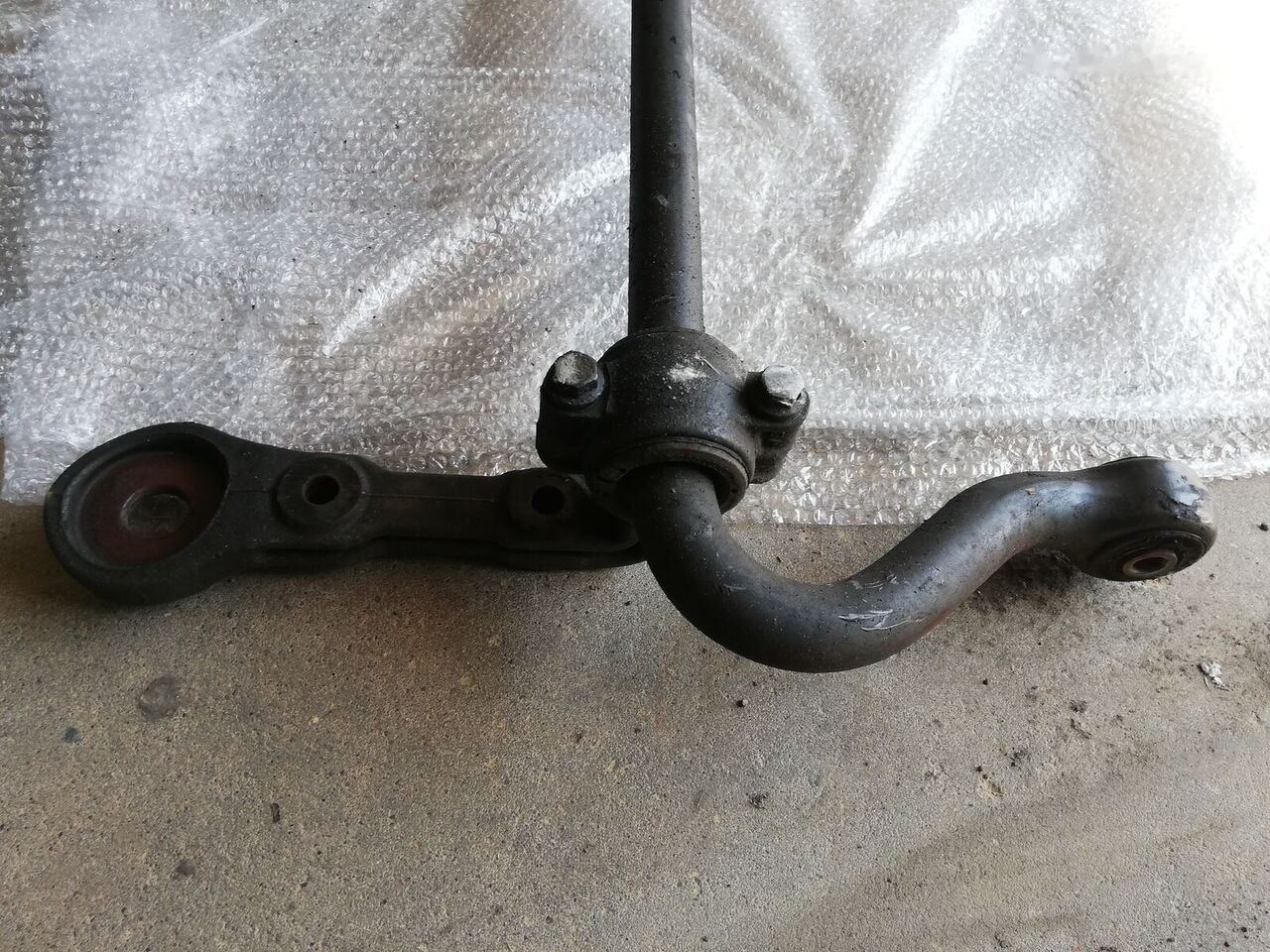 Complete Stabilizer DAF XF 106 front 1849366 DAF XF 106 truck - Frame/ Châssis pour Camion: photos 4 Complete Stabilizer DAF XF 106 front 1849366 DAF XF 106 truck - Frame/ Châssis pour Camion: photos 4