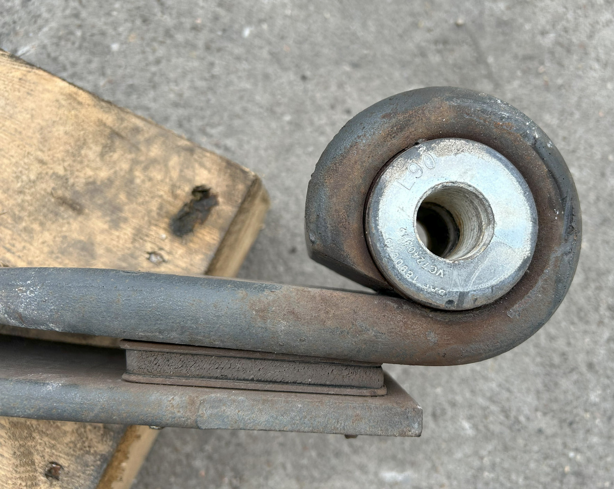 DAF 2-LEAF SPRING DAF XF 106 LIFT - Suspension du ressort: photos 5 DAF 2-LEAF SPRING DAF XF 106 LIFT - Suspension du ressort: photos 5