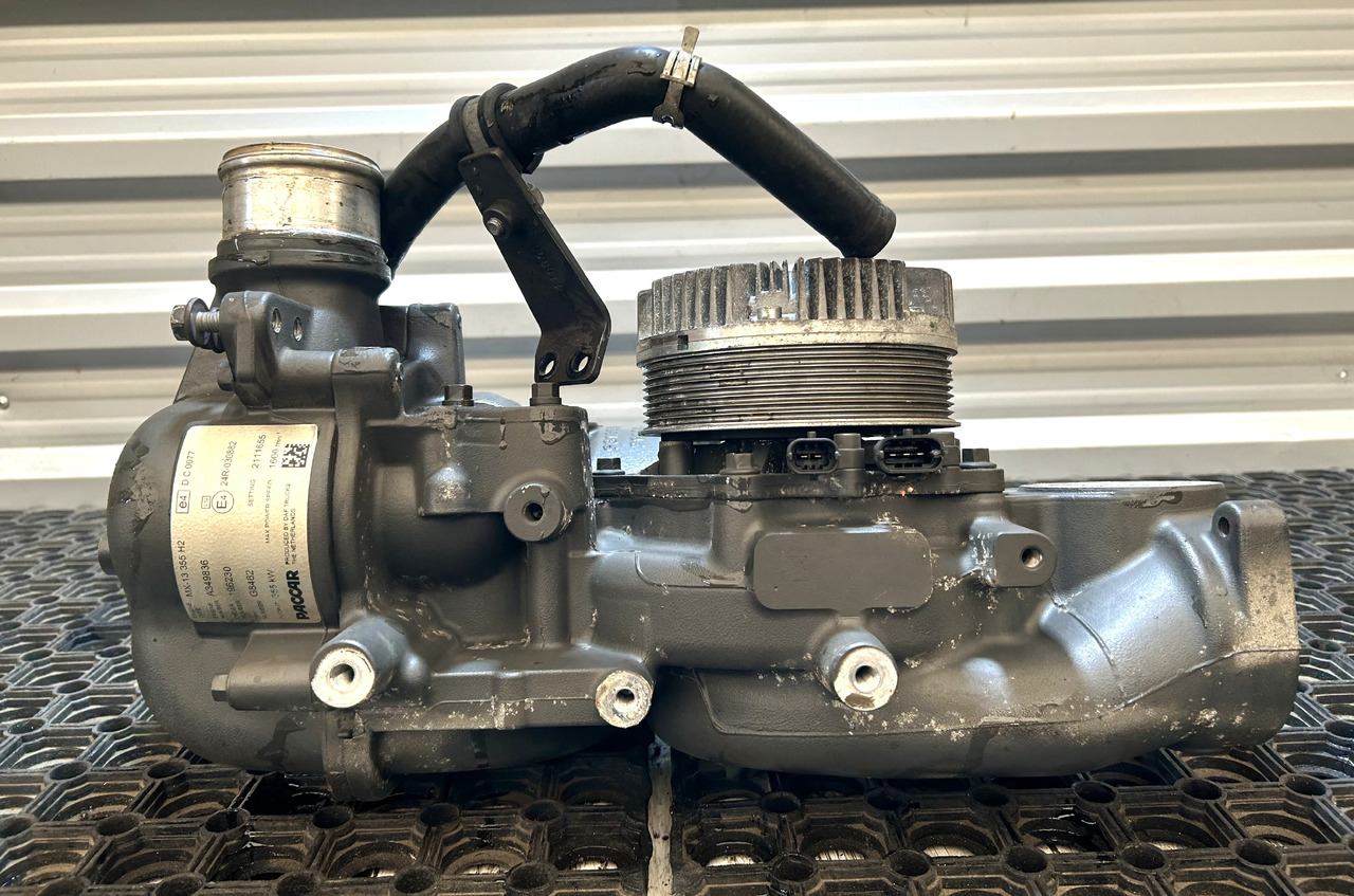 DAF DAF XF 106 480 COOLANT PUMP - Pompe à liquide de refroidissement: photos 1 DAF DAF XF 106 480 COOLANT PUMP - Pompe à liquide de refroidissement: photos 1