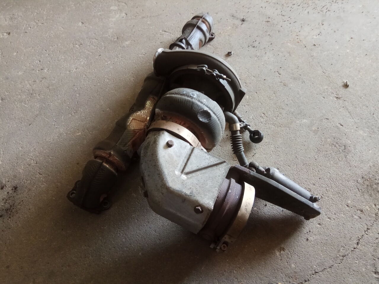 DAF XF 105 13951013061 DAF XF 105 truck - Turbocompresseur pour Camion: photos 5 DAF XF 105 13951013061 DAF XF 105 truck - Turbocompresseur pour Camion: photos 5