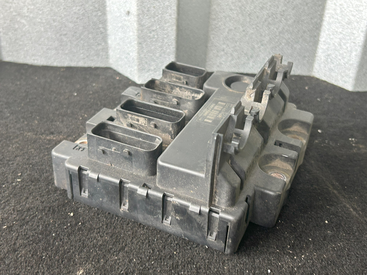 DAF XF 106 480 ECAS COMPUTER CONTROLLER - Bloc de gestion: photos 3 DAF XF 106 480 ECAS COMPUTER CONTROLLER - Bloc de gestion: photos 3