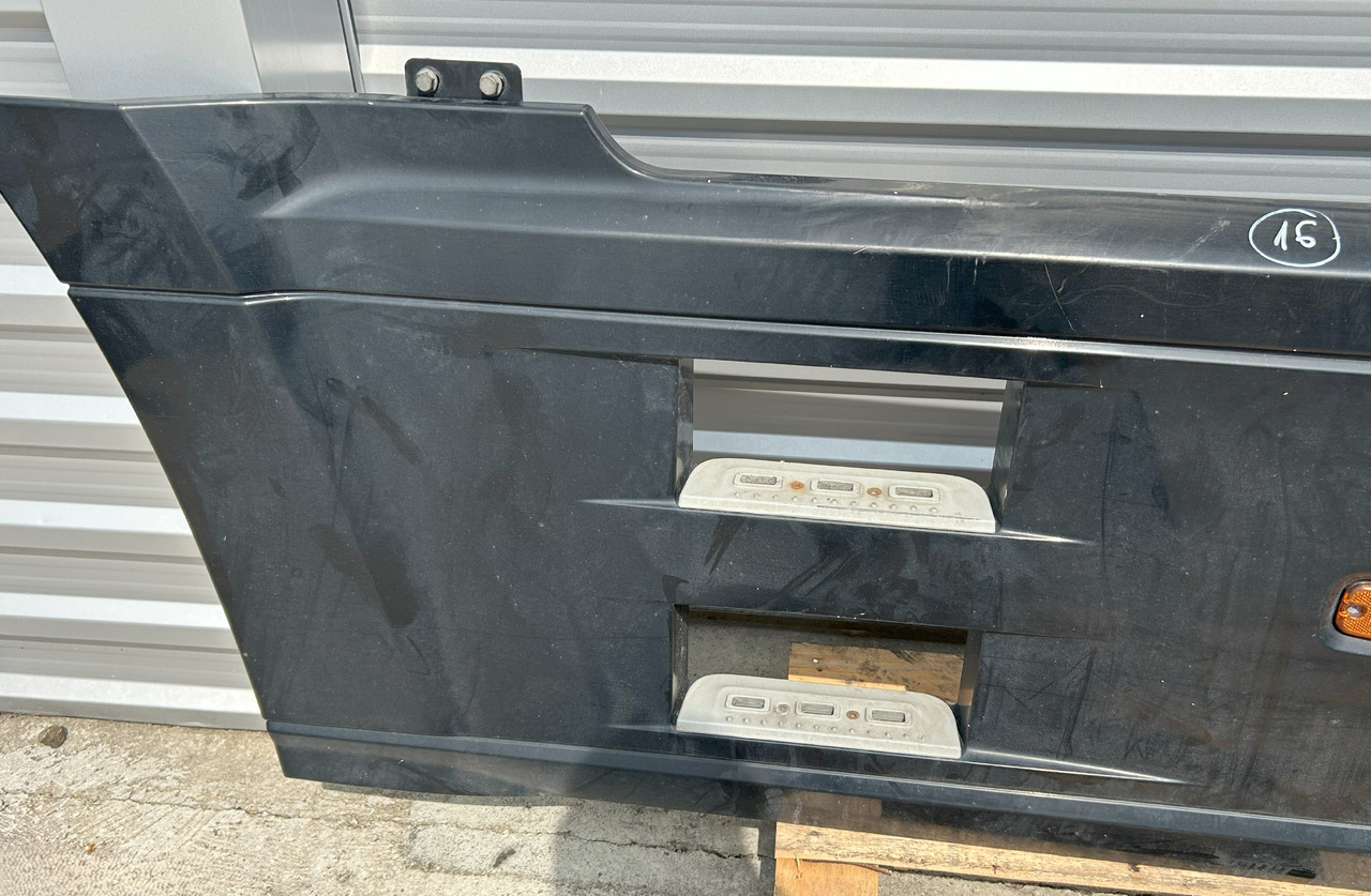 DAF XF 106 480 SIDESKIRT + MUDGUARD - Aérodynamique/ Spoilers: photos 3 DAF XF 106 480 SIDESKIRT + MUDGUARD - Aérodynamique/ Spoilers: photos 3