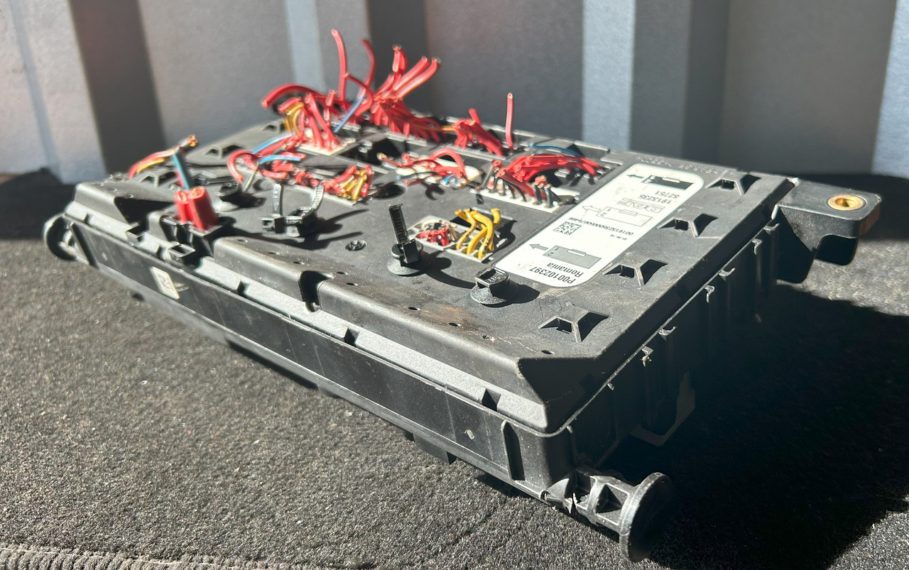 DAF XF 106 FUSE BOX - Fusible: photos 5 DAF XF 106 FUSE BOX - Fusible: photos 5