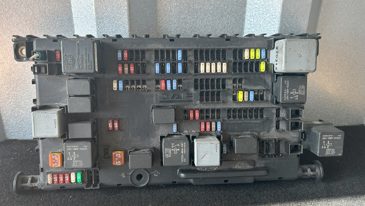 DAF XF 106 FUSE BOX - Fusible: photos 1 DAF XF 106 FUSE BOX - Fusible: photos 1