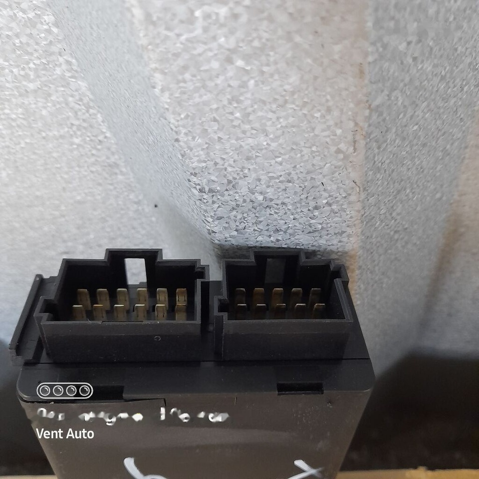 DAF XF 106 LIFT 2151588 DAF 2151588 truck - Bloc de gestion pour Camion: photos 4 DAF XF 106 LIFT 2151588 DAF 2151588 truck - Bloc de gestion pour Camion: photos 4