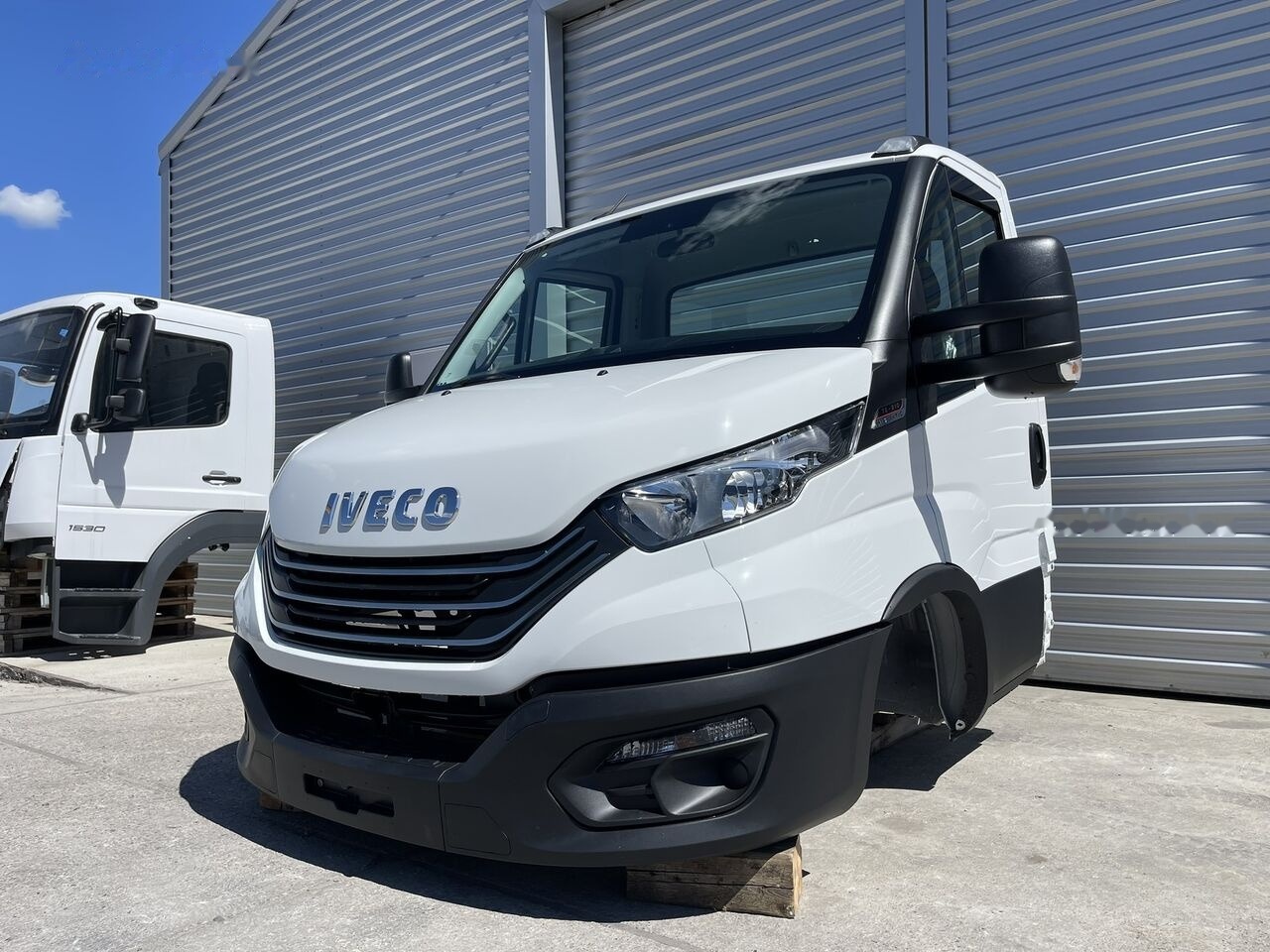 IVECO DAILY VII 72-210 IVECO DAILY 75-210 light - Cabine pour Véhicule utilitaire: photos 3 IVECO DAILY VII 72-210 IVECO DAILY 75-210 light - Cabine pour Véhicule utilitaire: photos 3
