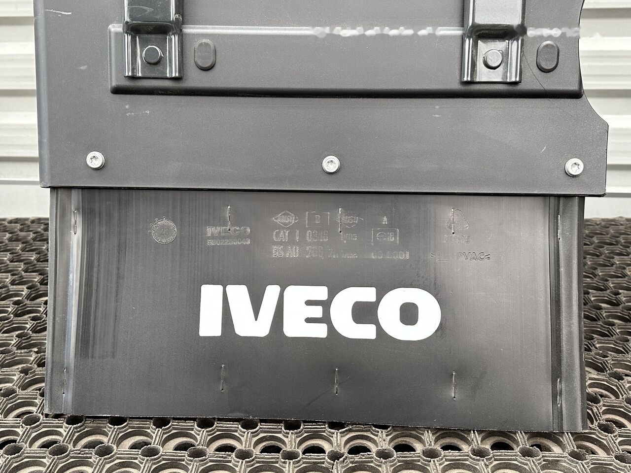 IVECO EUROCARGO 5801551258 - Aile pour Camion: photos 4 IVECO EUROCARGO 5801551258 - Aile pour Camion: photos 4
