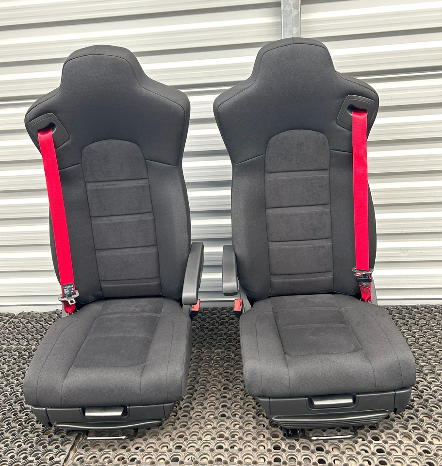 IVECO NEW SET OF SEATS IVECO S-WAY - Siège: photos 3 IVECO NEW SET OF SEATS IVECO S-WAY - Siège: photos 3